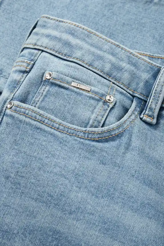 Straight jeans - mid-rise waist - shaping jeans - LYCRAÂ® denim-light blue