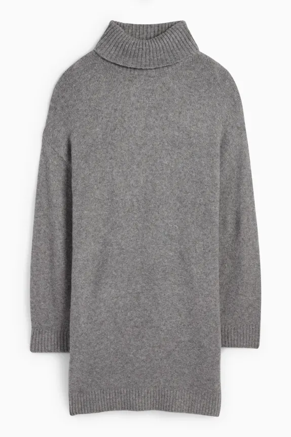 Knitted dress gray
