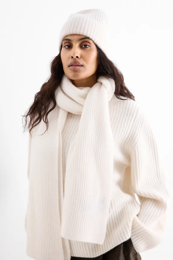Cashmere beanie - ribbed cremewhite