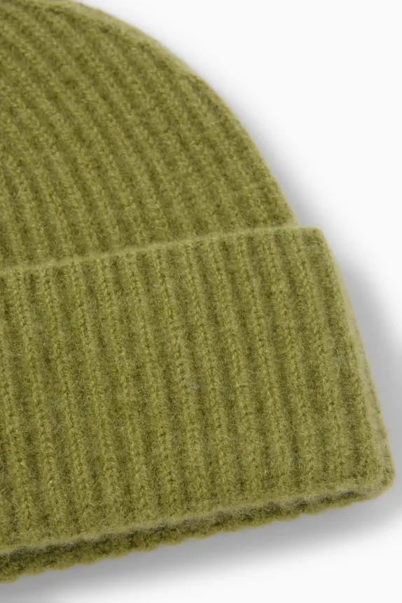 Cashmere beanie - ribbed green