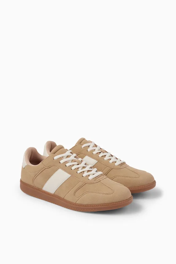 Trainers - faux suede beige