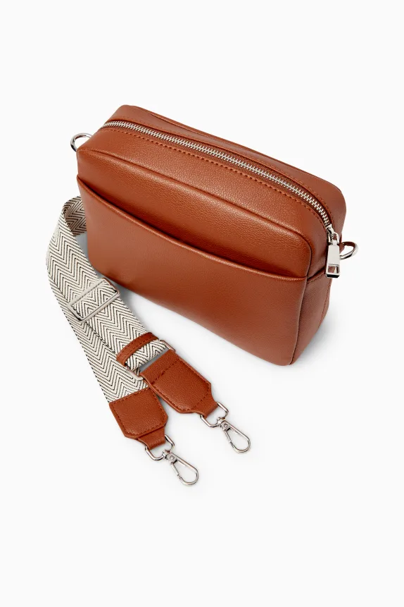 Crossbody bag with detachable bag strap - faux leather brown