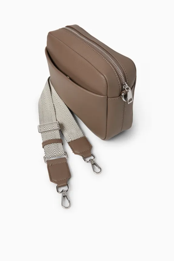 Crossbody bag with detachable bag strap - faux leather taupe