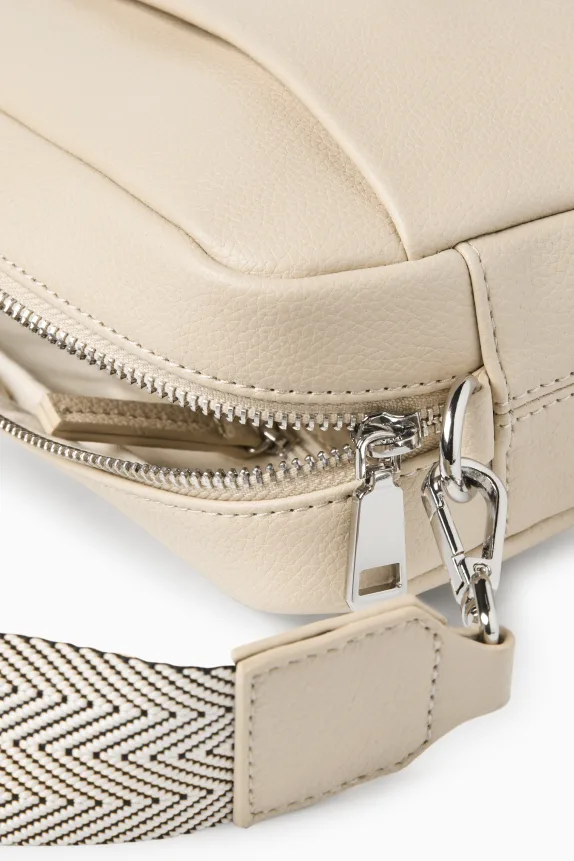 Crossbody bag with detachable bag strap - faux leather light beige