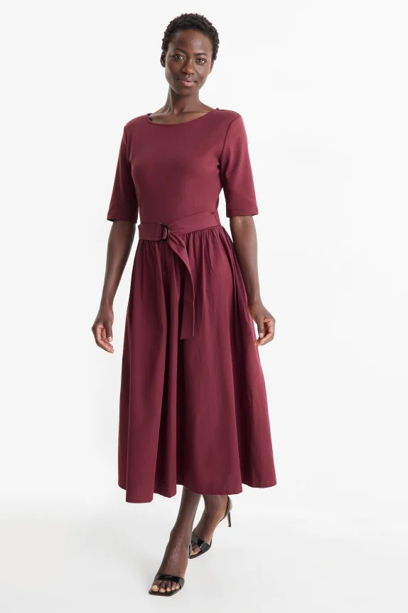Fit & flare dress with belt bordeaux