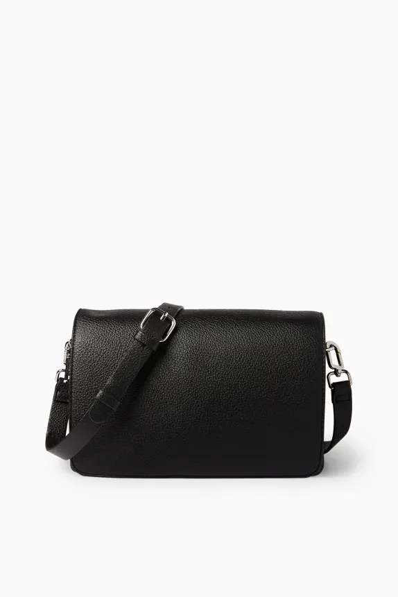Crossbody bag with detachable bag strap - faux leather black