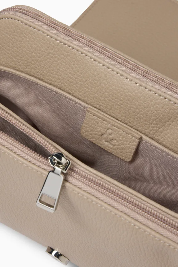 Crossbody bag with detachable bag strap - faux leather beige