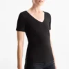 V-neck T-shirt - slim fit black