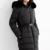 Quilted coat with belt, hood and faux fur trim black
