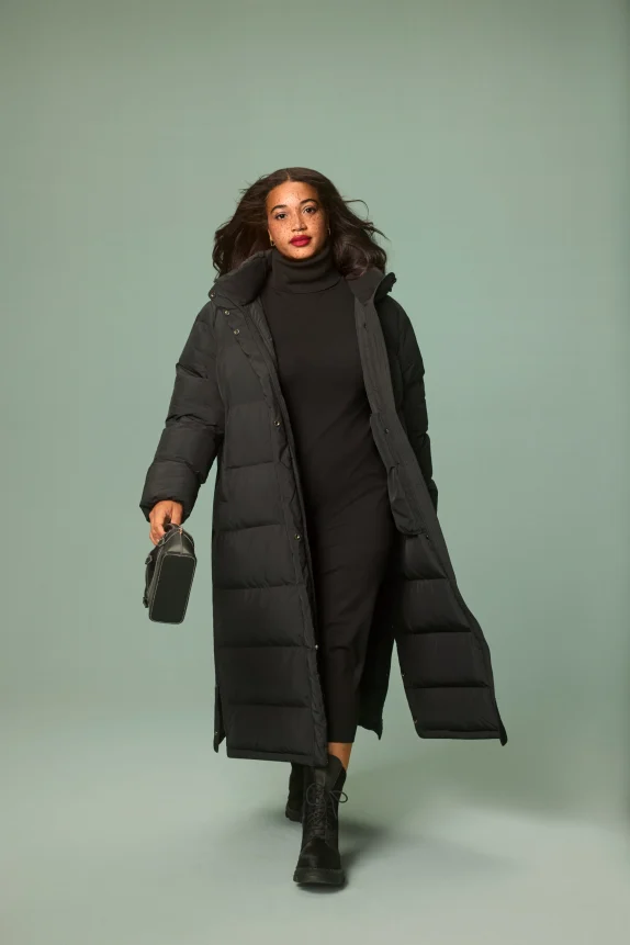 Quilted coat with hood - water-repellent black