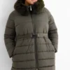 Quilted coat with belt, hood and faux fur trim green