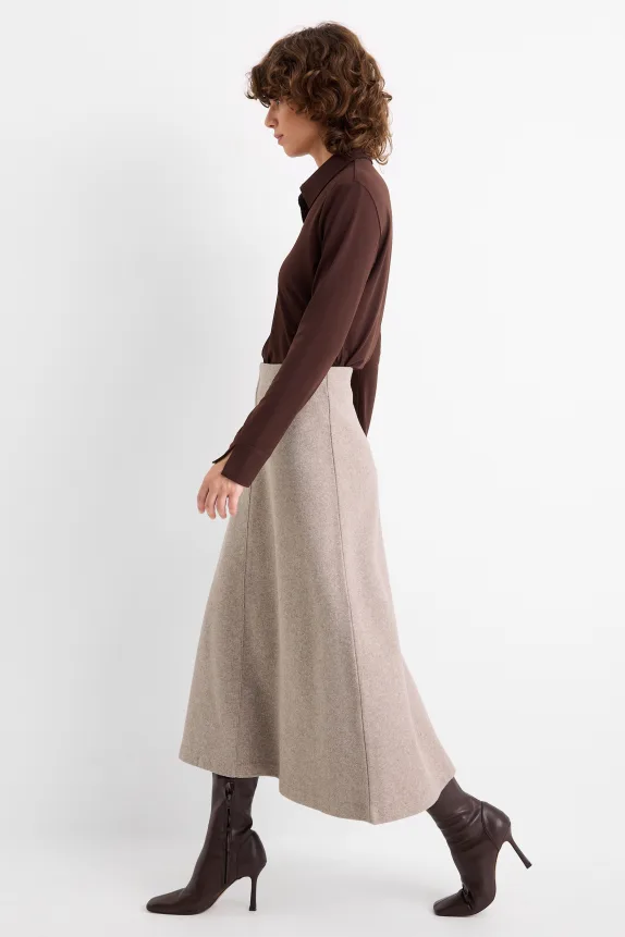 Knitted skirt light beige