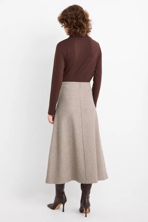 Knitted skirt light beige