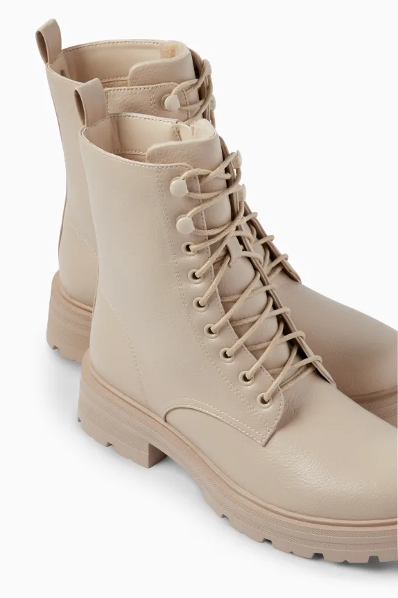 Ankle boots - faux leather light beige