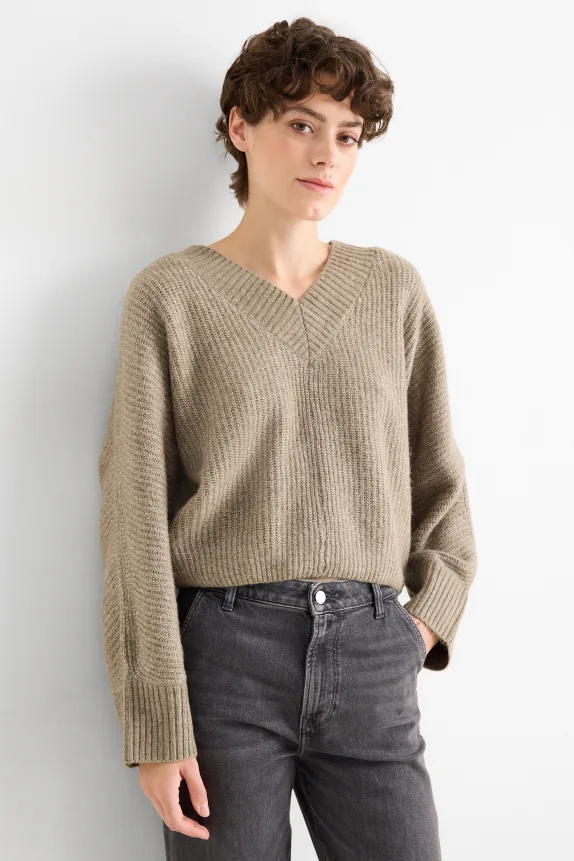 V-neck jumper - ribbed beige
