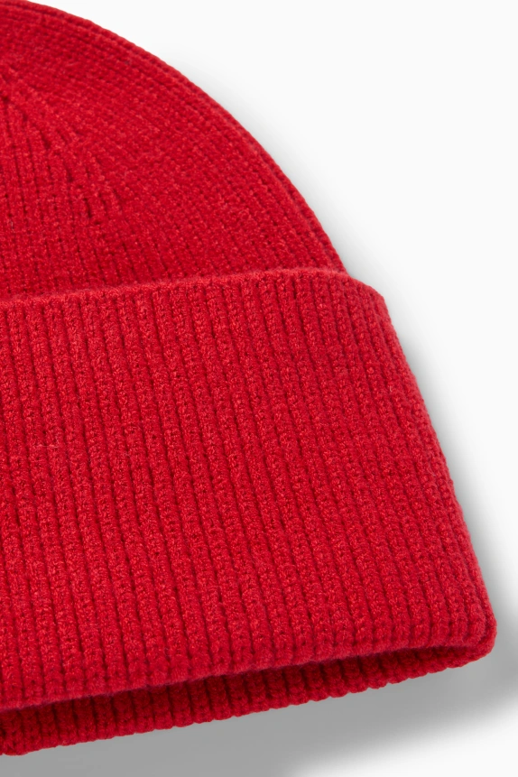 Hat - ribbed red