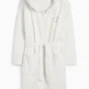 Bathrobe with hood white