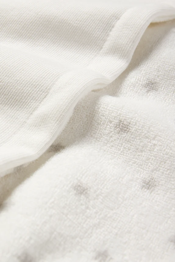 Bathrobe with hood white