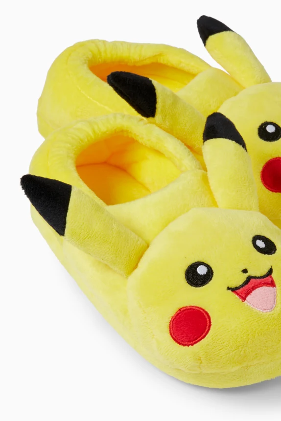 Pokémon - Pikachu - slippers yellow