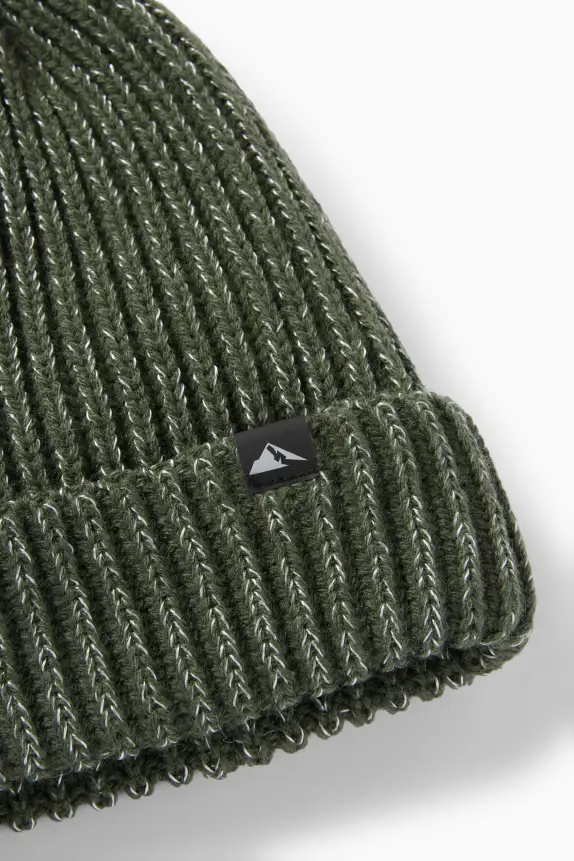 Hat - ribbed dark green