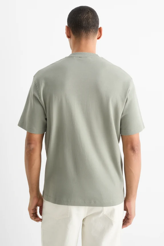 T-shirt - relaxed fit green