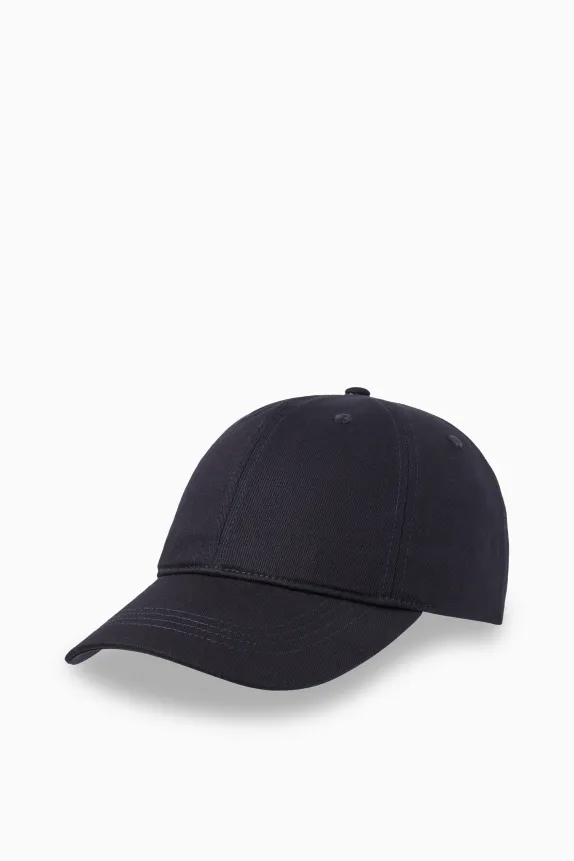 Cap dark blue