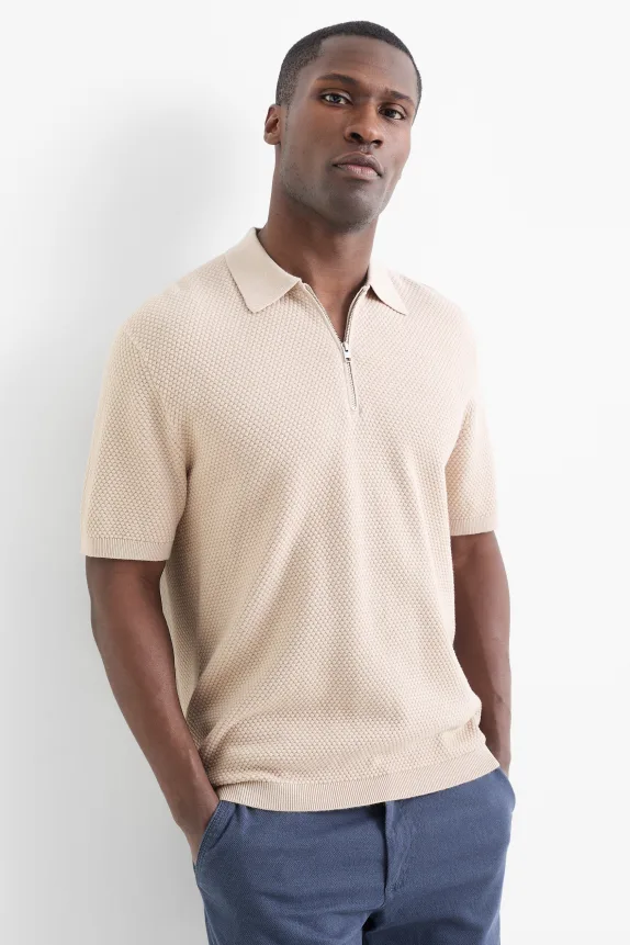 Knitted polo shirt - regular fit - textured light beige