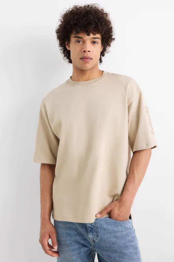 T-shirt - oversized light beige