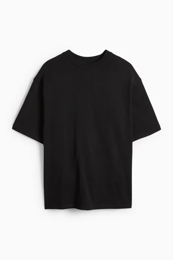 T-shirt - oversized black