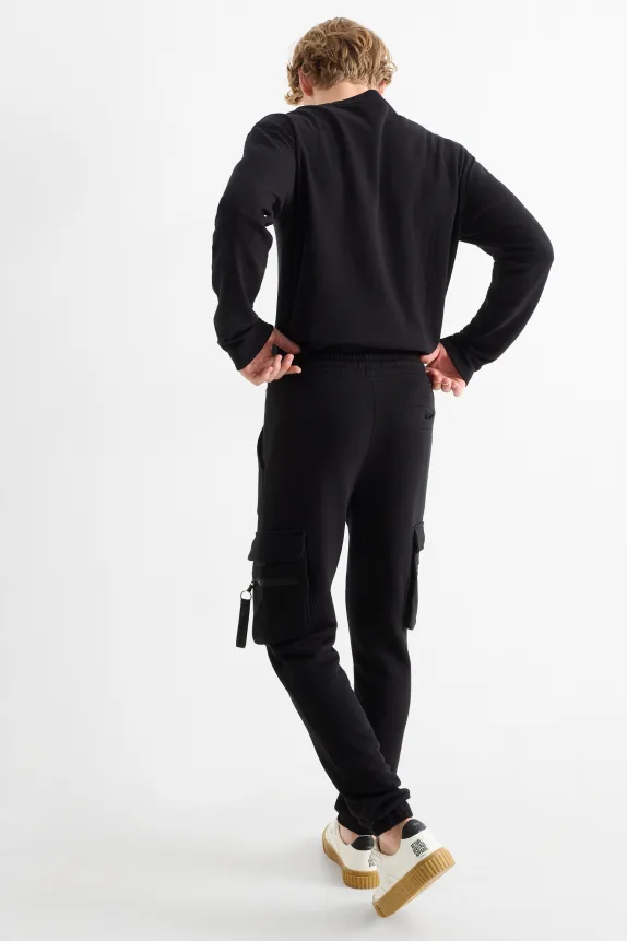 Cargo joggers black