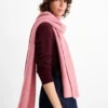 Cashmere scarf - ribbed dark rose