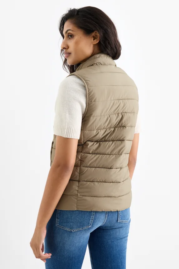 Quilted gilet light green