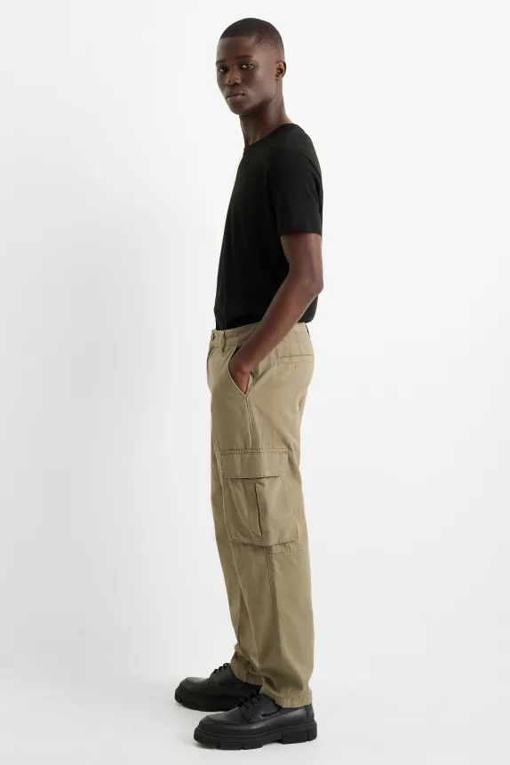 Cargo trousers khaki