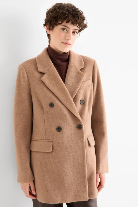 Coat light brown