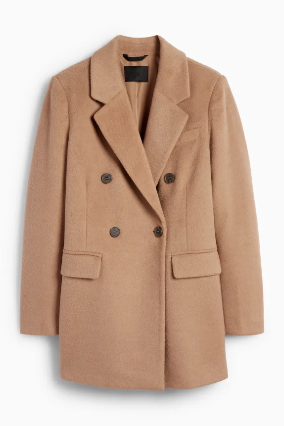 Coat light brown