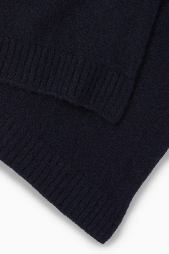Cashmere scarf dark blue